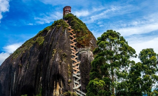 10 от най-зашеметяващите обществени стълби в света (СНИМКИ)