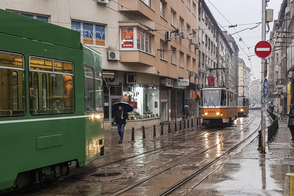 Някои от трамваите в София спряха да се движат, ето защо (СНИМКИ)