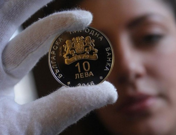 Истерията продължава, но защо монетата от 10 лева е толкова ценна?