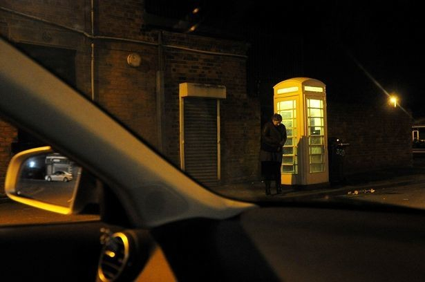 Британска проститутка роди, 30 минути по-късно се върна на "работа" (СНИМКИ)
