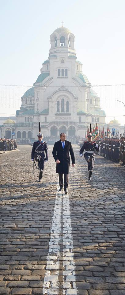 Първо в БЛИЦ! Президентът Радев показа невероятно красиви СНИМКИ