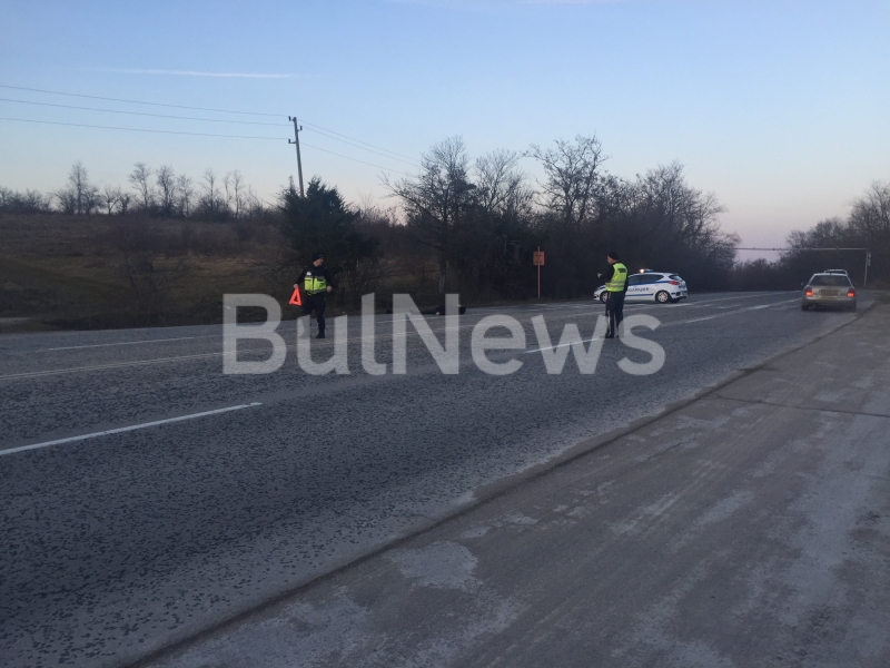 Тежка катастрофа край Враца, труп лежи на асфалта (СНИМКИ)
