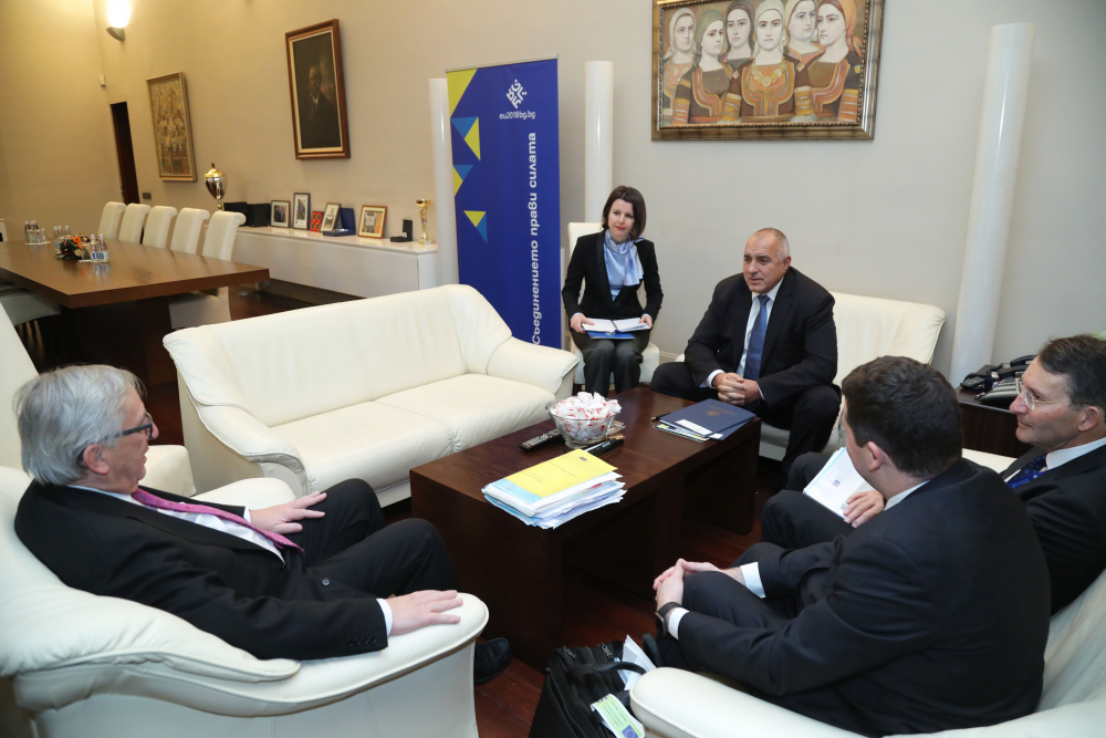 Юнкер се обърна към Борисов с Бойко и проговори какъв е нашият приоритет за Комисията (СНИМКИ)