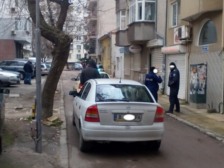 Първа версия за плуващия в кръв труп във Варна, полицаи попаднаха на зловеща находка! (СТРАХОВИТИ СНИМКИ 18+)