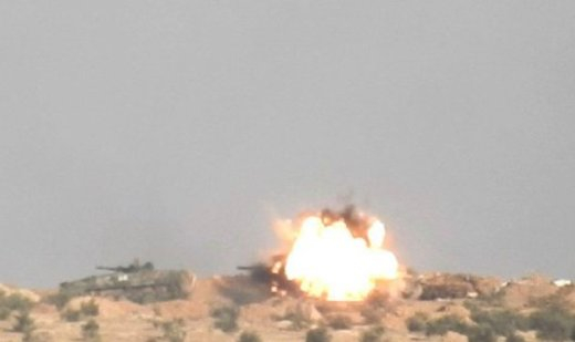 Терористите в Сирия за първи път успяха да взривят на парчета правителствен Т-62М (СНИМКИ) 