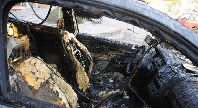 Пловдивчанин се самоуби драматично в колата си