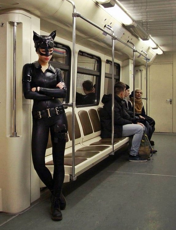 Хора от подземния свят или необичайните пътници в руското метро (СНИМКИ)
