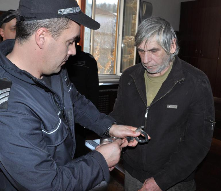 Борислав, който уби младата си жена заради силна музика в Хасково, страдал от... (СНИМКА)