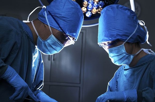 Трансплантация на лице бе извършена за втори път на един и същ пациент