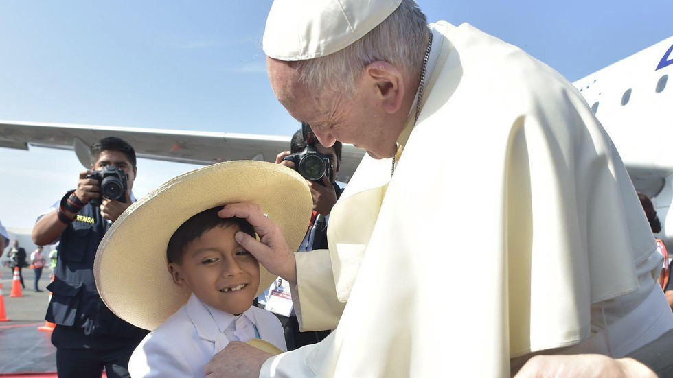 Половин милион души на молитва с папата в Перу