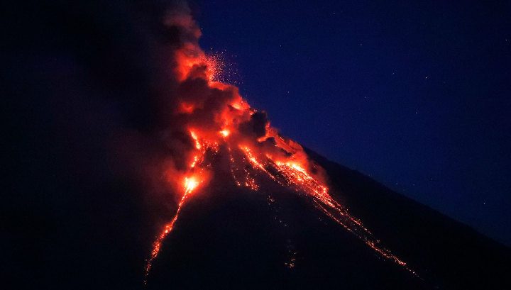 Идва ли Армагедон: Земята трепери, вулкани се събудиха, цунами премина (ОБЗОР/ВИДЕО)