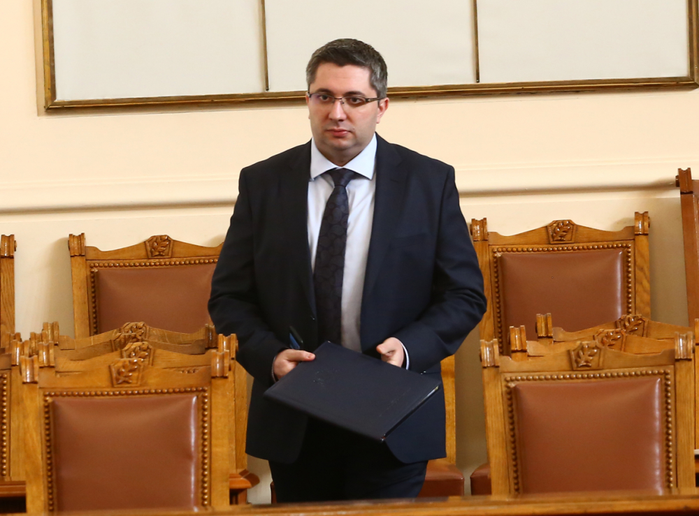 Първо в БЛИЦ! Министър Нанков закова Нинова: Да освежа паметта на БСП - ДНСК НЕ отговаря за борба с престъпността!