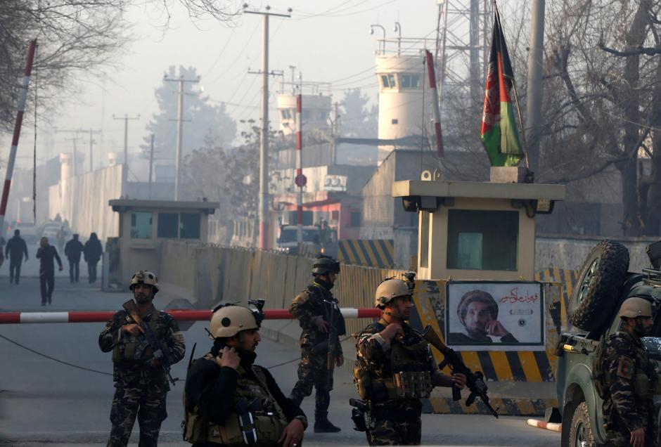 В Кабул ужасът не спира! Убитите вече са... (СНИМКИ/ВИДЕО 18+)