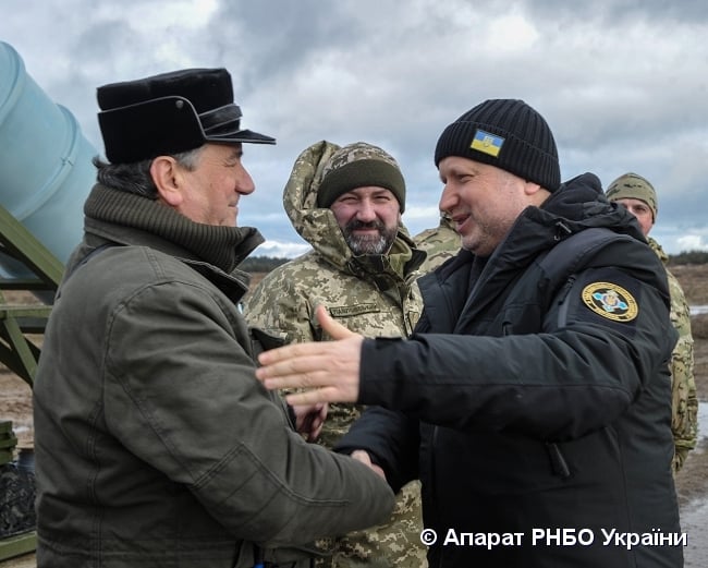 Турчинов ликува: Украйна днес изпита своя крилата ракета, с която ще сдържа агресора (СНИМКИ/ВИДЕО)