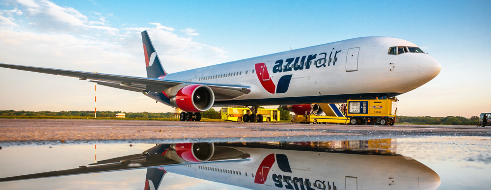 Паника на 11 000 метра височина: Самолет на Azur air се размина на косъм от голяма трагедия