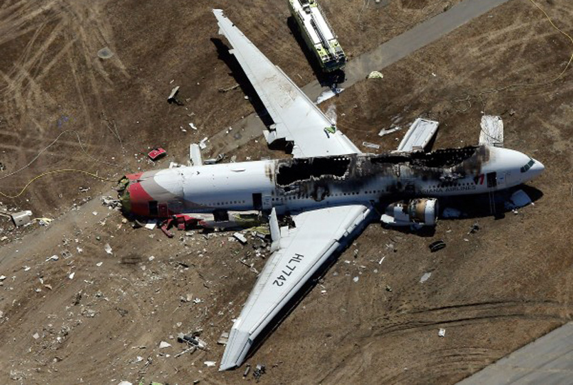 Военен самолет падна в Китай, 12 са загинали!
