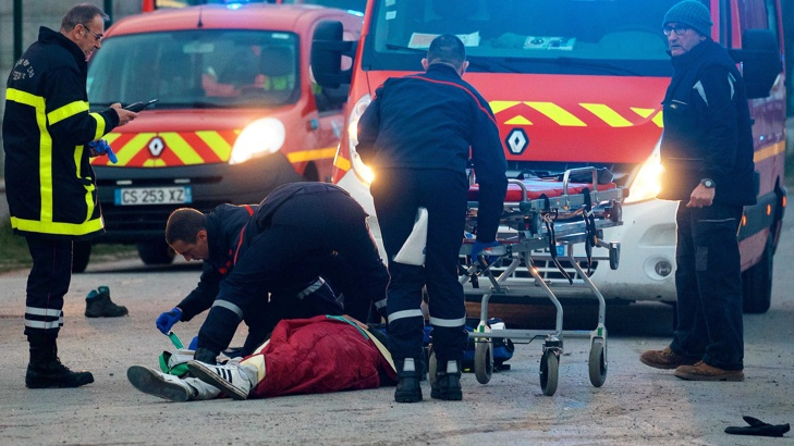 Кървави изстъпления в Кале! Стотици мигранти се стрелят, колят и бият по улиците, десетки са жертвите