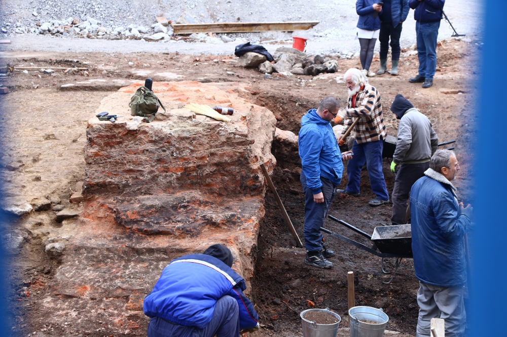 Археолози се натъкнаха на нещо уникално при разкопки край Лом СНИМКА 
