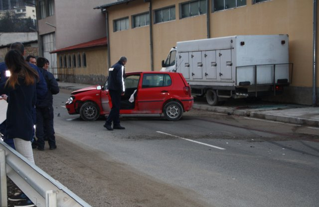 Смолянски бизнесмен бере душа след удар от 20-годишна шофьорка