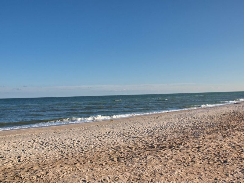 Нудисти цъфнаха на бургаския плаж (СНИМКА)