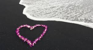 Ех, този Св. Валентин! Плажът в Бургас осъмна с романтично обяснение