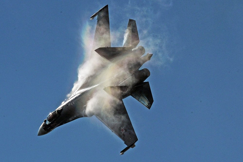 Русия разменя Су-35 срещу каучук и палмово масло 