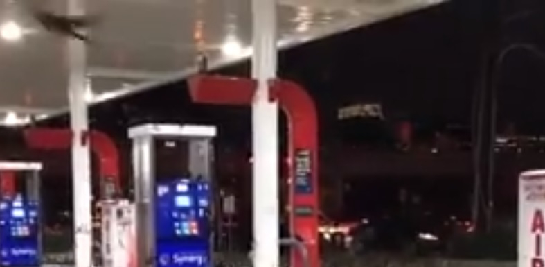 Това, което се е случило на бензиностанция в Пенсилвания, ще надхвърли и най-големите ви кошмари (ВИДЕО)