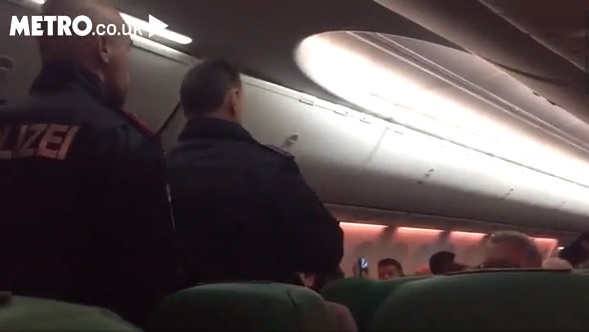 Паника на летището във Виена! Пилот приземи извънредно пътнически самолет от Дубай, причината ще ви смае (ВИДЕО)