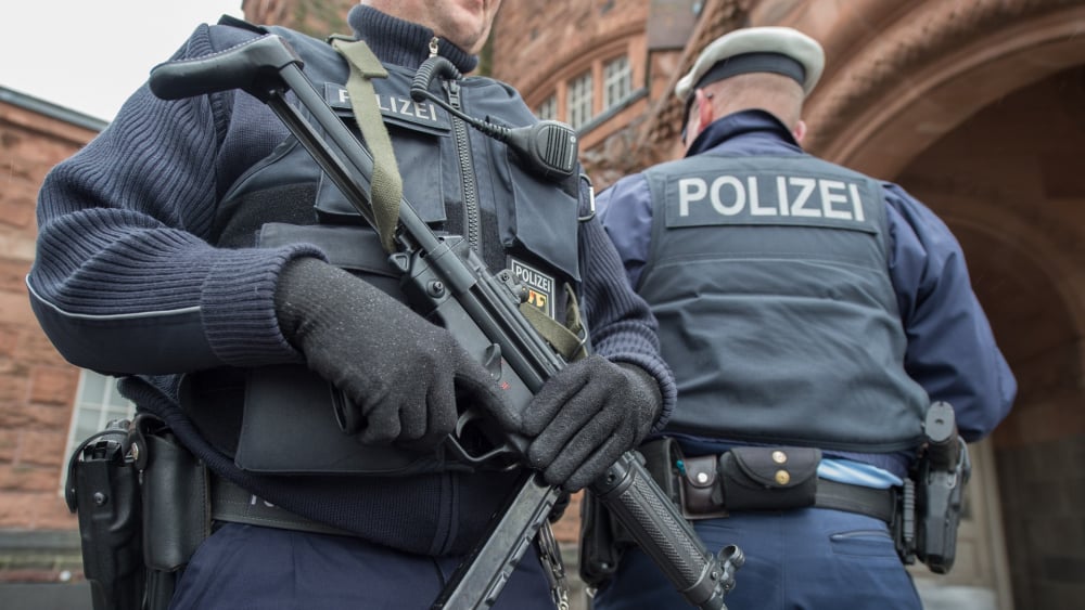 Дрезденската полиция разпръсна митинг на неонацисти