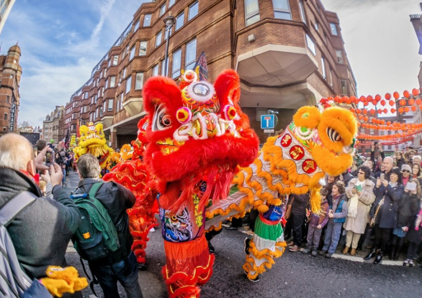 Как отбелязаха Китайската нова година в Лондон (СНИМКИ)