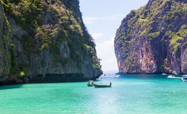 Тайланд затваря за 3 месеца един от най-красивите си плажове - перлата Maya Bay (СНИМКИ)
