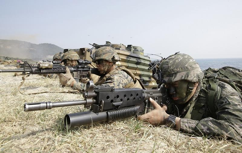 Южна Корея води преговори със САЩ относно отложени военни учения