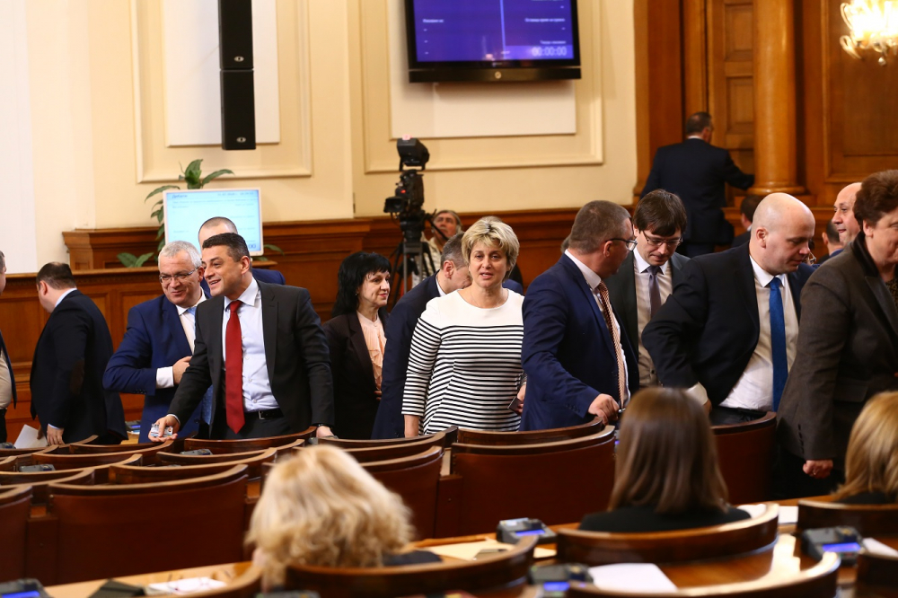 Важен ден в парламента! Две комисии заседават заради сделката за ЧЕЗ