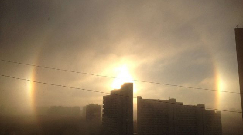 Три слънца изгряха над Санкт Петербург (СНИМКИ)