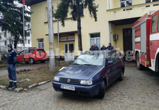 Такова паркиране само във Враца може да се види (СНИМКИ)