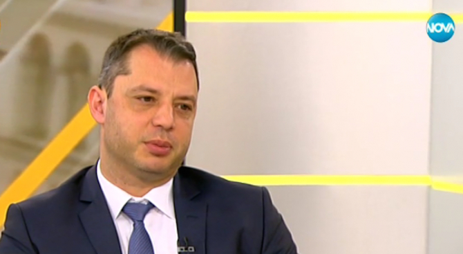 Делян Добрев посочи кой ще замени Сидеров, ако партията му оттегли подкрепата си към управляващата коалиция