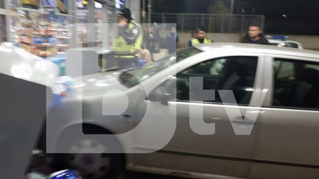 Смайваща маневра: Пернишка мадама се "паркира" в бензиностанция в Благоевград (СНИМКИ)