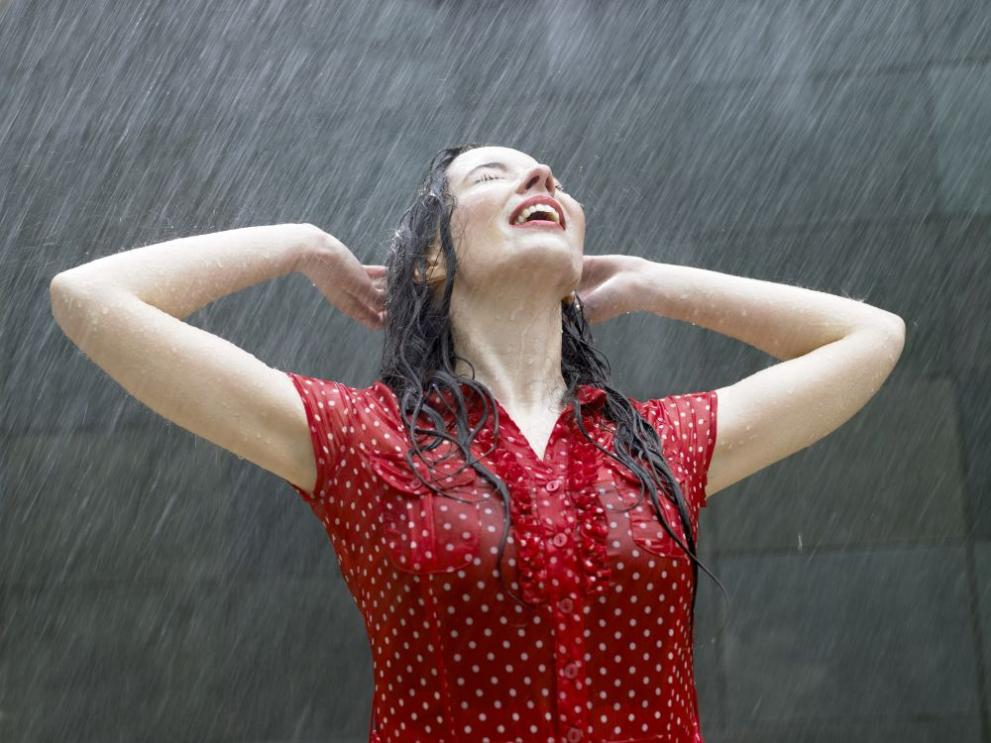 Учени обясниха защо дъждът мирише толкова приятно