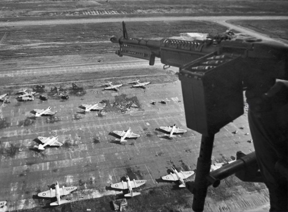 Защо американците до края на войната не успели да защитят авиобазите си във Виетнам  (СНИМКИ)