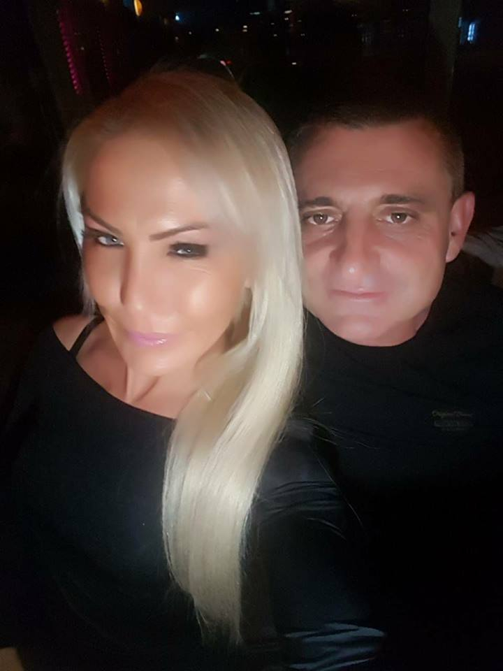 Ослепителна блондинка скърби безутешно за разстреляния в Добревци бизнесмен Иван Христов (СНИМКИ)