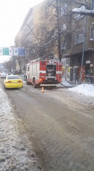 Огромна трагедия на пъпа на София завърши с овъглен труп (СНИМКИ/ВИДЕО)