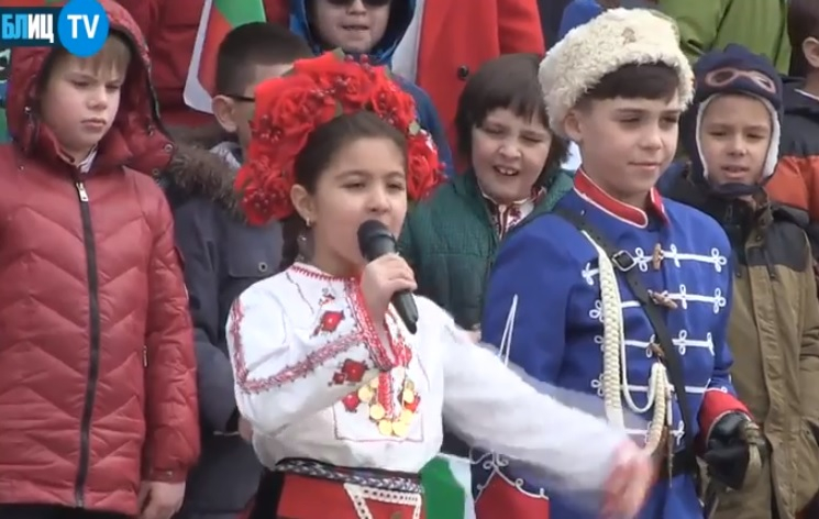 Ексклузивно в БЛИЦ TV: Над 300 българчета направиха нещо невероятна в центъра на София