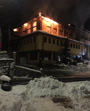 Парещи подробности за големия пожар в хотел Балкан
