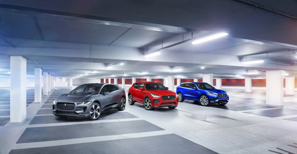 Jaguar I-PACE атакува преди състезанието на електрическите автомобили