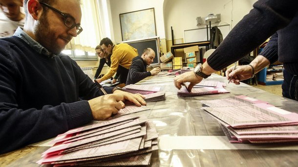 Популисти и антиимигранти водят на парламентарните избори в Италия