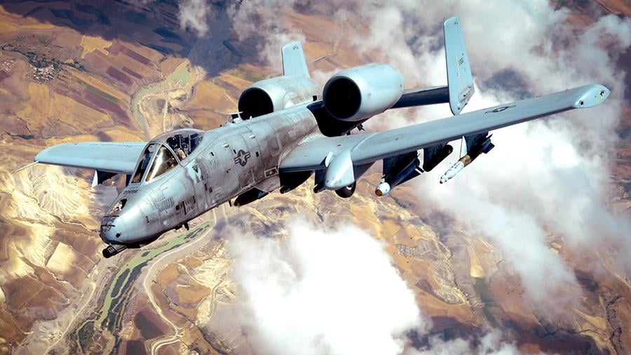 Зрелищно ВИДЕО: US щурмовик  A-10 Thunderbolt II разстрелва талибани с мощно оръдие