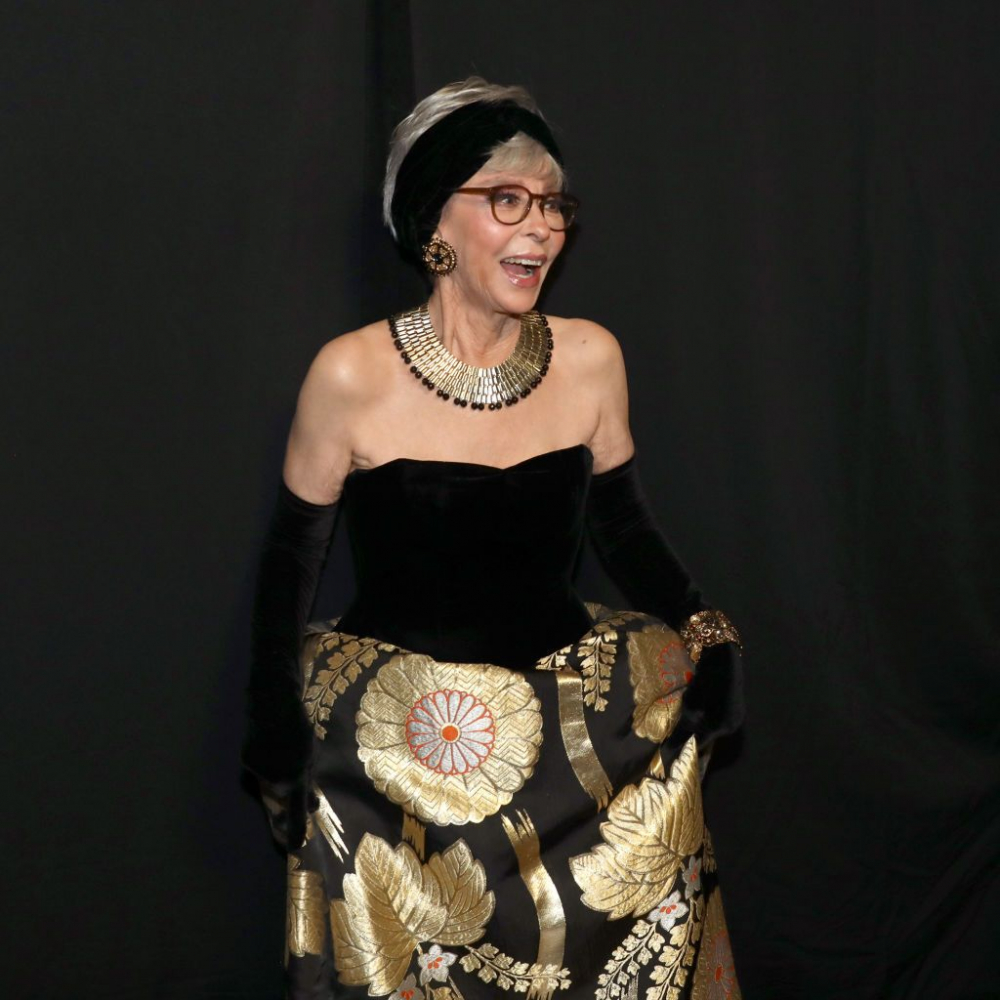 86-годишната Рита Морено засенчи с роклята си всички млади актриси (СНИМКИ)