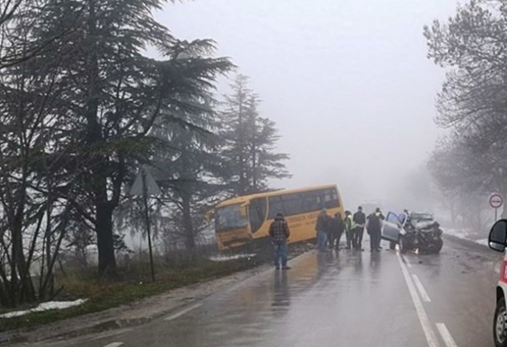 Кървави подробности за загиналите при удара между джип и рейс край Варна