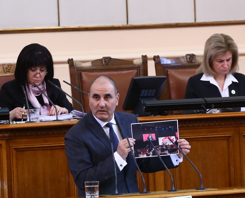 Скандал в парламента! Цветанов скочи мощно срещу БСП, но Свиленски и Нинова го захапаха до кръв! 
