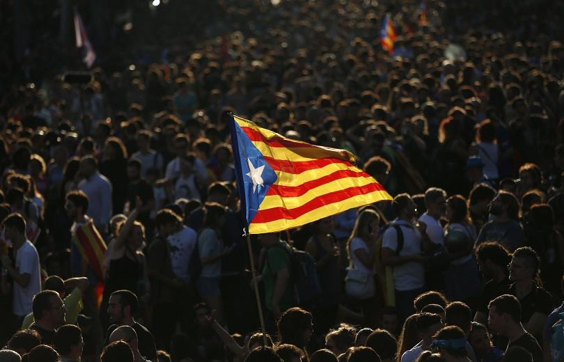 Предлагат референдум за конституция на Каталуния